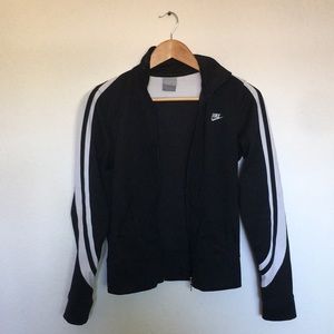 🏃‍♀️ Nike - Women’s Full Zip Dri Fit Sweater 🏃